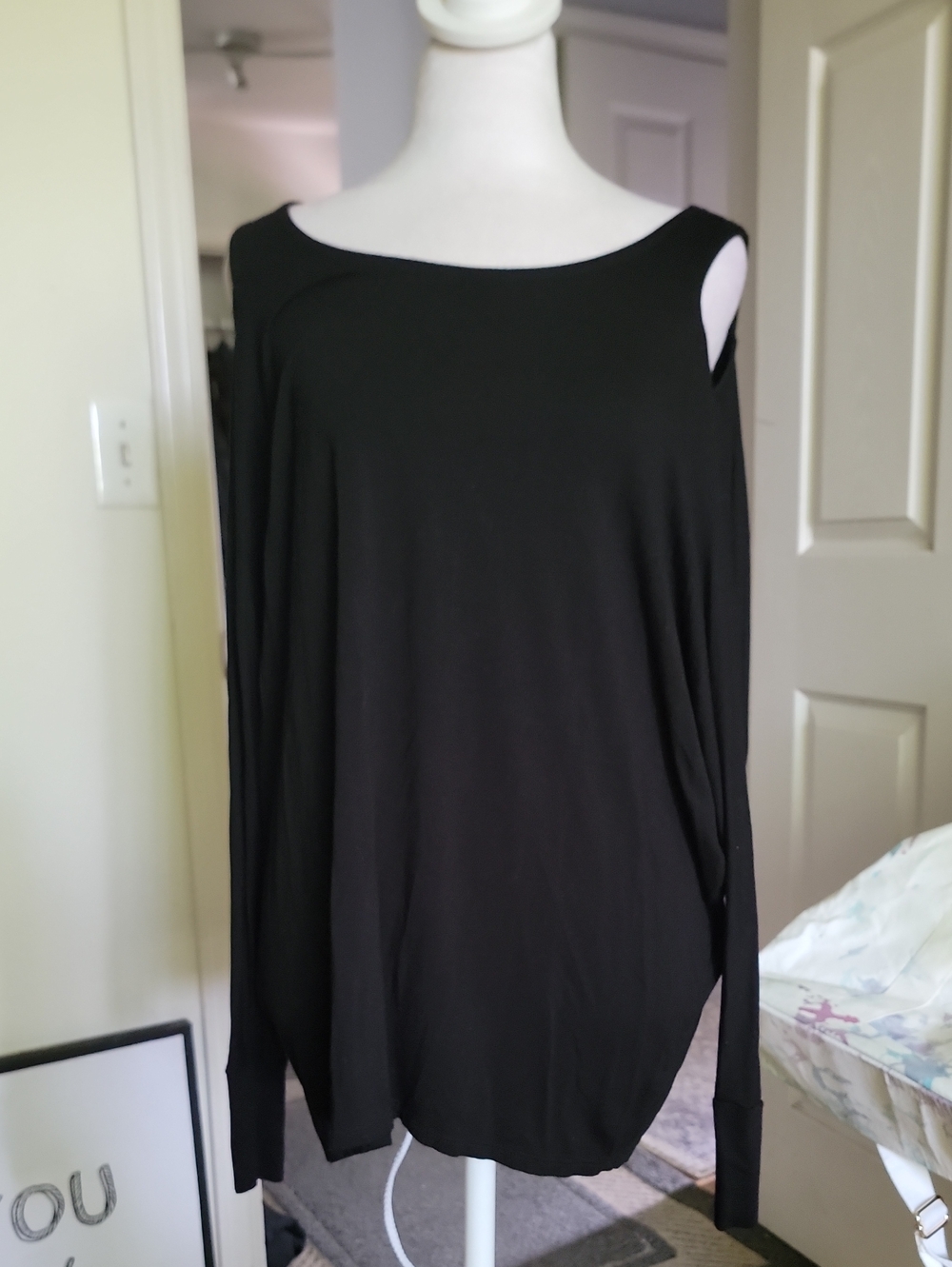 S Twelve chic Black Cold-Shoulder Long Sleeve Top